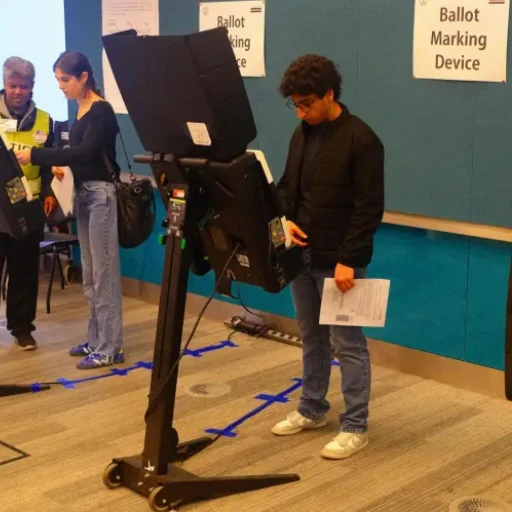 Estados Unidos vota entre nervios, recelo y esperanza con fuertes medidas de seguridad