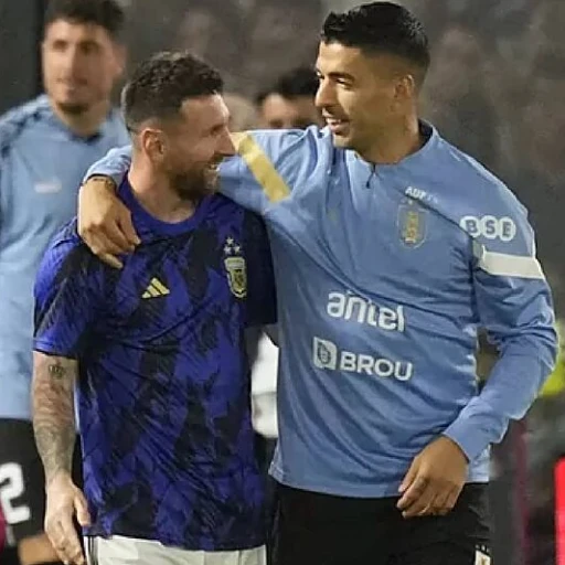 Messi y Suárez fundan Deportivo LSM en el fútbol uruguayo