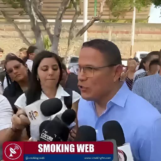 Mujer armada amenaza en colegio